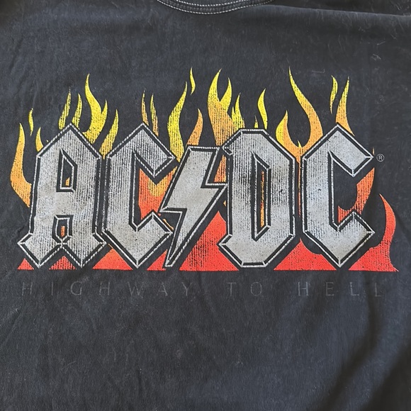NWOT AC⚡️DC  ⚡️highway to hell tee ⚡️Small - Picture 5 of 5